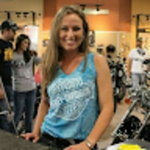 Meet your Posher, Laura